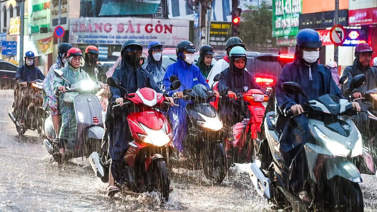 طقس 25 يوليو: أمطار غزيرة بشمال البلاد ومتفرقة في الجنوب